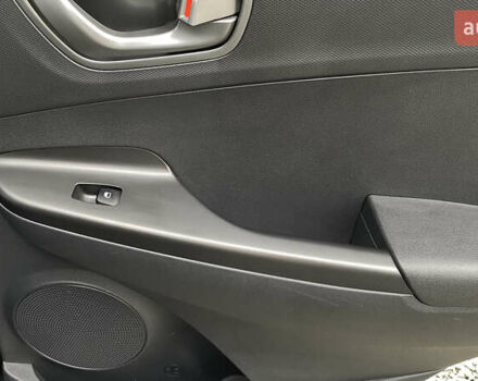 Черный Хендай Kona Electric, объемом двигателя 0 л и пробегом 123 тыс. км за 18900 $, фото 35 на Automoto.ua