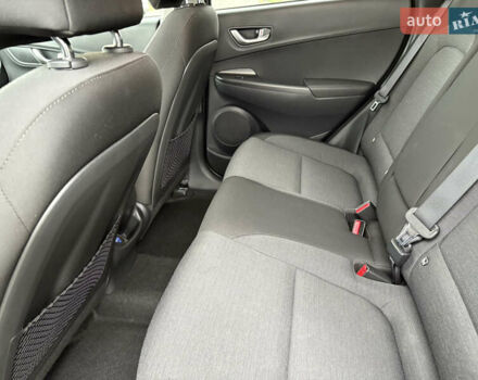 Черный Хендай Kona Electric, объемом двигателя 0 л и пробегом 30 тыс. км за 17200 $, фото 28 на Automoto.ua