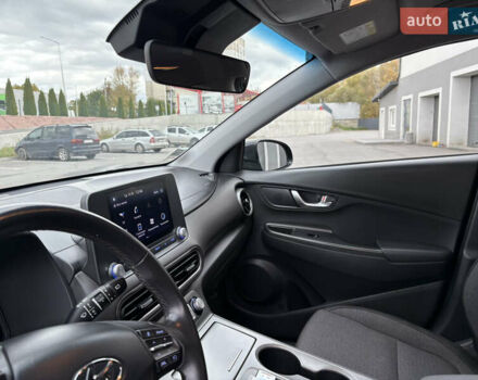 Черный Хендай Kona Electric, объемом двигателя 0 л и пробегом 30 тыс. км за 17200 $, фото 23 на Automoto.ua