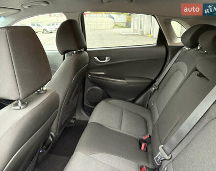 Черный Хендай Kona Electric, объемом двигателя 0 л и пробегом 30 тыс. км за 17200 $, фото 29 на Automoto.ua