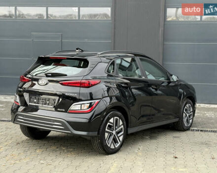 Черный Хендай Kona Electric, объемом двигателя 0 л и пробегом 37 тыс. км за 16900 $, фото 3 на Automoto.ua