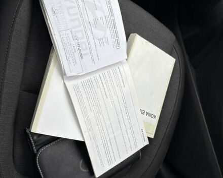 Черный Хендай Kona Electric, объемом двигателя 0 л и пробегом 30 тыс. км за 17200 $, фото 68 на Automoto.ua