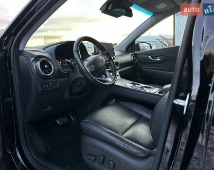 Черный Хендай Kona Electric, объемом двигателя 0 л и пробегом 80 тыс. км за 23100 $, фото 46 на Automoto.ua