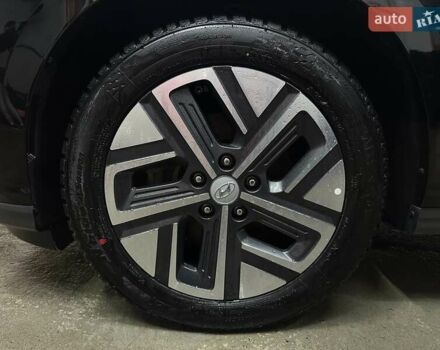 Черный Хендай Kona Electric, объемом двигателя 0 л и пробегом 80 тыс. км за 23100 $, фото 34 на Automoto.ua