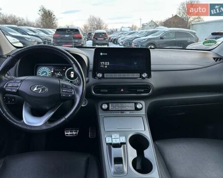 Черный Хендай Kona Electric, объемом двигателя 0 л и пробегом 80 тыс. км за 23100 $, фото 43 на Automoto.ua