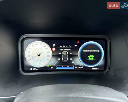 Черный Хендай Kona Electric, объемом двигателя 0 л и пробегом 96 тыс. км за 20300 $, фото 10 на Automoto.ua