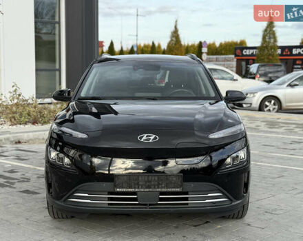 Черный Хендай Kona Electric, объемом двигателя 0 л и пробегом 43 тыс. км за 17300 $, фото 1 на Automoto.ua