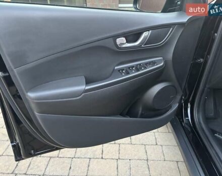 Чорний Хендай Kona Electric, об'ємом двигуна 0 л та пробігом 40 тис. км за 17900 $, фото 23 на Automoto.ua