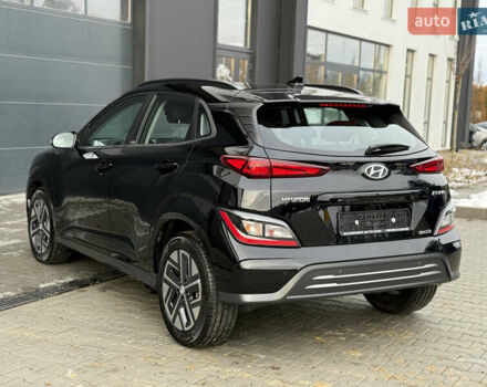 Черный Хендай Kona Electric, объемом двигателя 0 л и пробегом 37 тыс. км за 16900 $, фото 5 на Automoto.ua