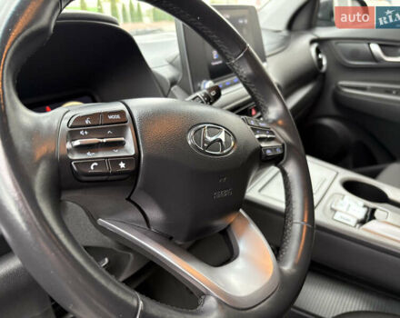 Черный Хендай Kona Electric, объемом двигателя 0 л и пробегом 30 тыс. км за 17200 $, фото 19 на Automoto.ua