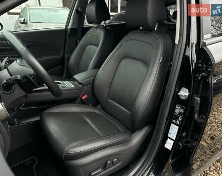 Черный Хендай Kona Electric, объемом двигателя 0 л и пробегом 45 тыс. км за 23700 $, фото 1 на Automoto.ua