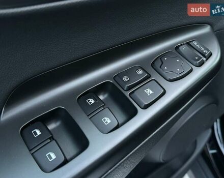 Черный Хендай Kona Electric, объемом двигателя 0 л и пробегом 80 тыс. км за 23100 $, фото 49 на Automoto.ua