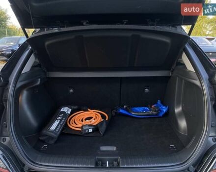 Чорний Хендай Kona Electric, об'ємом двигуна 0 л та пробігом 128 тис. км за 20000 $, фото 70 на Automoto.ua