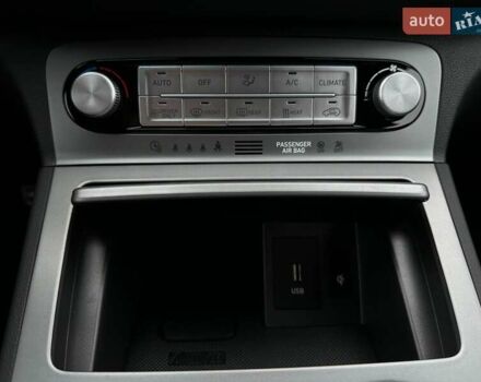 Черный Хендай Kona Electric, объемом двигателя 0 л и пробегом 45 тыс. км за 23700 $, фото 66 на Automoto.ua