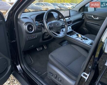 Чорний Хендай Kona Electric, об'ємом двигуна 0 л та пробігом 128 тис. км за 20000 $, фото 29 на Automoto.ua