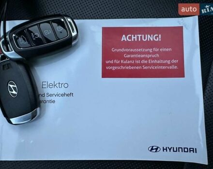 Черный Хендай Kona Electric, объемом двигателя 0 л и пробегом 80 тыс. км за 23100 $, фото 79 на Automoto.ua