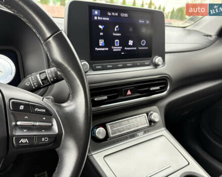 Черный Хендай Kona Electric, объемом двигателя 0 л и пробегом 30 тыс. км за 17200 $, фото 67 на Automoto.ua