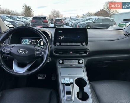 Черный Хендай Kona Electric, объемом двигателя 0 л и пробегом 80 тыс. км за 23100 $, фото 82 на Automoto.ua