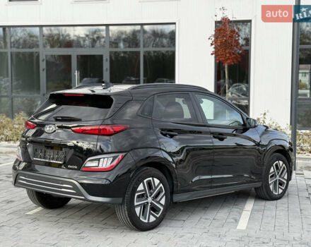 Черный Хендай Kona Electric, объемом двигателя 0 л и пробегом 43 тыс. км за 17300 $, фото 3 на Automoto.ua