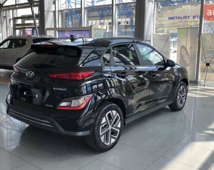 Черный Хендай Kona Electric, объемом двигателя 0 л и пробегом 1 тыс. км за 30215 $, фото 3 на Automoto.ua