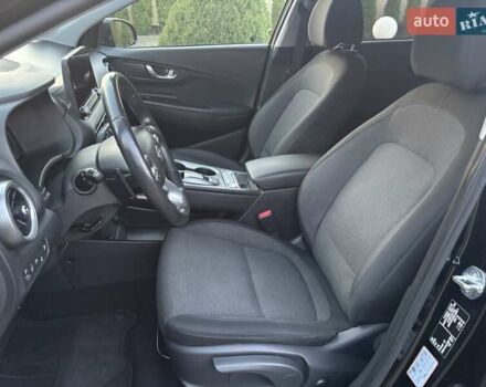 Чорний Хендай Kona Electric, об'ємом двигуна 0 л та пробігом 40 тис. км за 17900 $, фото 22 на Automoto.ua