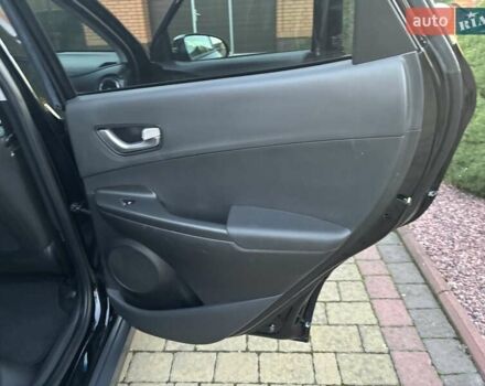 Чорний Хендай Kona Electric, об'ємом двигуна 0 л та пробігом 40 тис. км за 17900 $, фото 36 на Automoto.ua