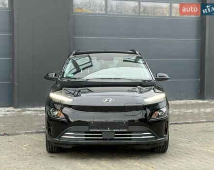Черный Хендай Kona Electric, объемом двигателя 0 л и пробегом 37 тыс. км за 16900 $, фото 1 на Automoto.ua