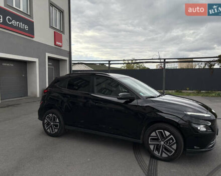 Черный Хендай Kona Electric, объемом двигателя 0 л и пробегом 30 тыс. км за 17200 $, фото 5 на Automoto.ua