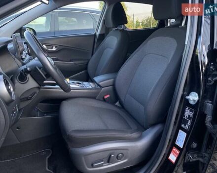 Чорний Хендай Kona Electric, об'ємом двигуна 0 л та пробігом 128 тис. км за 20000 $, фото 31 на Automoto.ua