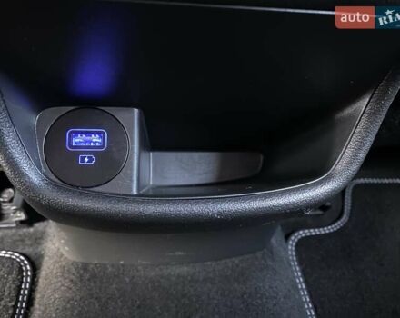 Чорний Хендай Kona Electric, об'ємом двигуна 0 л та пробігом 128 тис. км за 20000 $, фото 69 на Automoto.ua