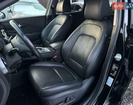 Черный Хендай Kona Electric, объемом двигателя 0 л и пробегом 80 тыс. км за 23100 $, фото 1 на Automoto.ua