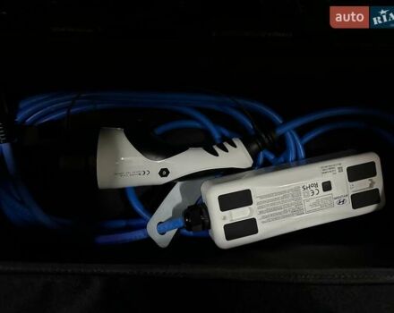 Черный Хендай Kona Electric, объемом двигателя 0 л и пробегом 80 тыс. км за 23100 $, фото 90 на Automoto.ua