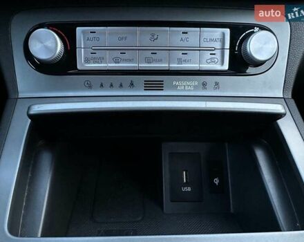 Черный Хендай Kona Electric, объемом двигателя 0 л и пробегом 80 тыс. км за 23100 $, фото 74 на Automoto.ua