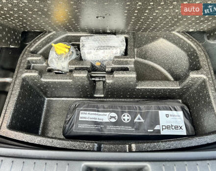 Чорний Хендай Kona Electric, об'ємом двигуна 0 л та пробігом 146 тис. км за 17990 $, фото 54 на Automoto.ua
