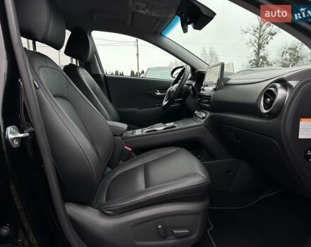 Черный Хендай Kona Electric, объемом двигателя 0 л и пробегом 45 тыс. км за 23700 $, фото 86 на Automoto.ua