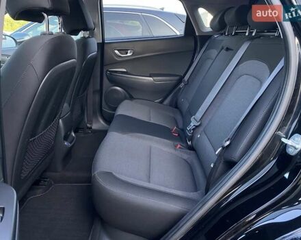 Чорний Хендай Kona Electric, об'ємом двигуна 0 л та пробігом 128 тис. км за 20000 $, фото 67 на Automoto.ua