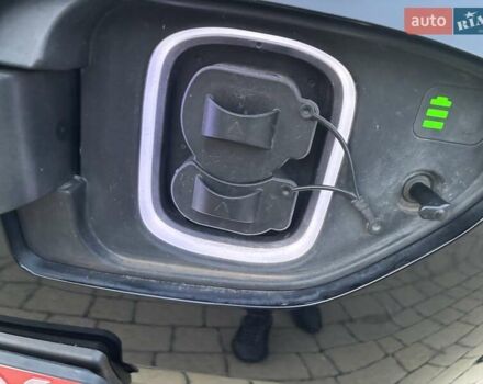 Чорний Хендай Kona Electric, об'ємом двигуна 0 л та пробігом 40 тис. км за 17900 $, фото 16 на Automoto.ua