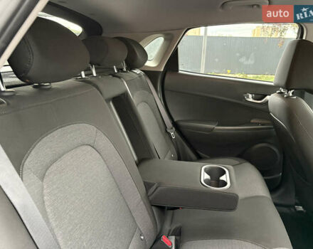 Черный Хендай Kona Electric, объемом двигателя 0 л и пробегом 30 тыс. км за 17200 $, фото 38 на Automoto.ua