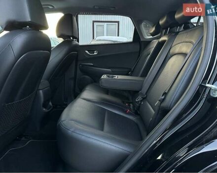 Черный Хендай Kona Electric, объемом двигателя 0 л и пробегом 80 тыс. км за 23100 $, фото 83 на Automoto.ua