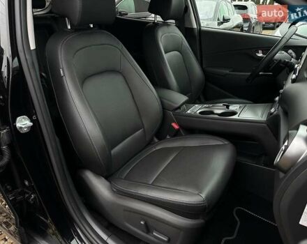 Черный Хендай Kona Electric, объемом двигателя 0 л и пробегом 45 тыс. км за 23700 $, фото 85 на Automoto.ua