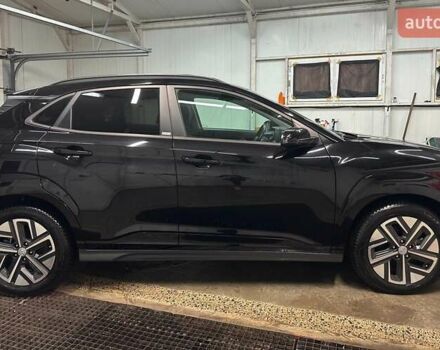 Черный Хендай Kona Electric, объемом двигателя 0 л и пробегом 45 тыс. км за 23700 $, фото 24 на Automoto.ua