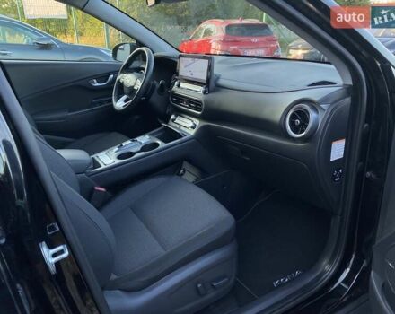 Чорний Хендай Kona Electric, об'ємом двигуна 0 л та пробігом 128 тис. км за 20000 $, фото 77 на Automoto.ua