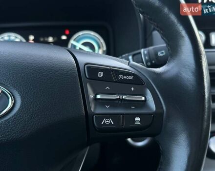 Черный Хендай Kona Electric, объемом двигателя 0 л и пробегом 80 тыс. км за 23100 $, фото 12 на Automoto.ua