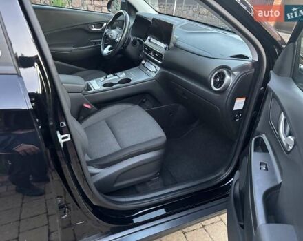 Чорний Хендай Kona Electric, об'ємом двигуна 0 л та пробігом 40 тис. км за 17900 $, фото 33 на Automoto.ua