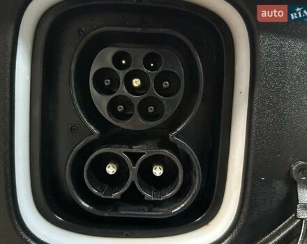 Черный Хендай Kona Electric, объемом двигателя 0 л и пробегом 45 тыс. км за 23700 $, фото 17 на Automoto.ua