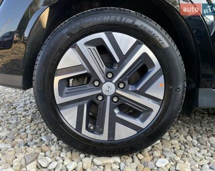 Чорний Хендай Kona Electric, об'ємом двигуна 0 л та пробігом 128 тис. км за 20000 $, фото 23 на Automoto.ua