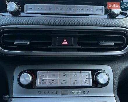 Черный Хендай Kona Electric, объемом двигателя 0 л и пробегом 80 тыс. км за 23100 $, фото 17 на Automoto.ua