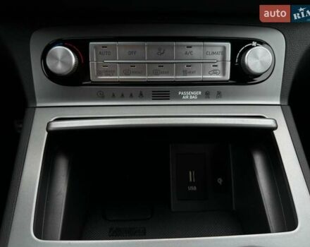 Черный Хендай Kona Electric, объемом двигателя 0 л и пробегом 45 тыс. км за 23700 $, фото 11 на Automoto.ua