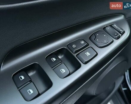 Черный Хендай Kona Electric, объемом двигателя 0 л и пробегом 80 тыс. км за 23100 $, фото 8 на Automoto.ua