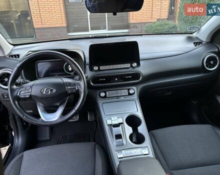 Чорний Хендай Kona Electric, об'ємом двигуна 0 л та пробігом 40 тис. км за 17900 $, фото 20 на Automoto.ua